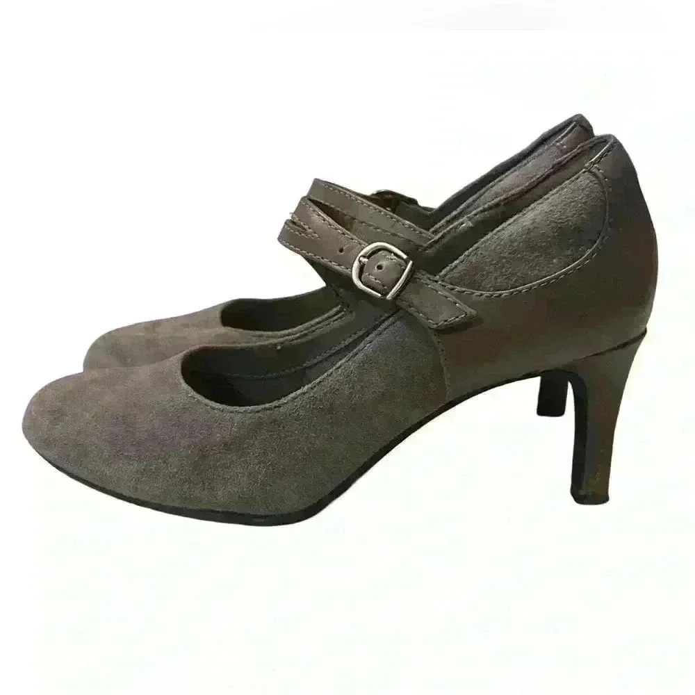 Clarks Women's Dancer Reece  Mary Jane Pump Size 5 Stacked Heel Grey Suede Comfy